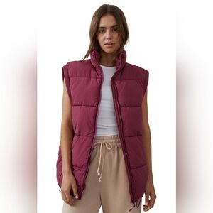 NWT Cotton on Body Puffer Vest - maroon XS/S - VERY OVERSIZED -